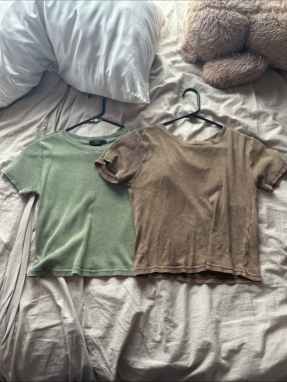 Forever 21 Olive Green & Brown Ribbed Short Sleeve Tees